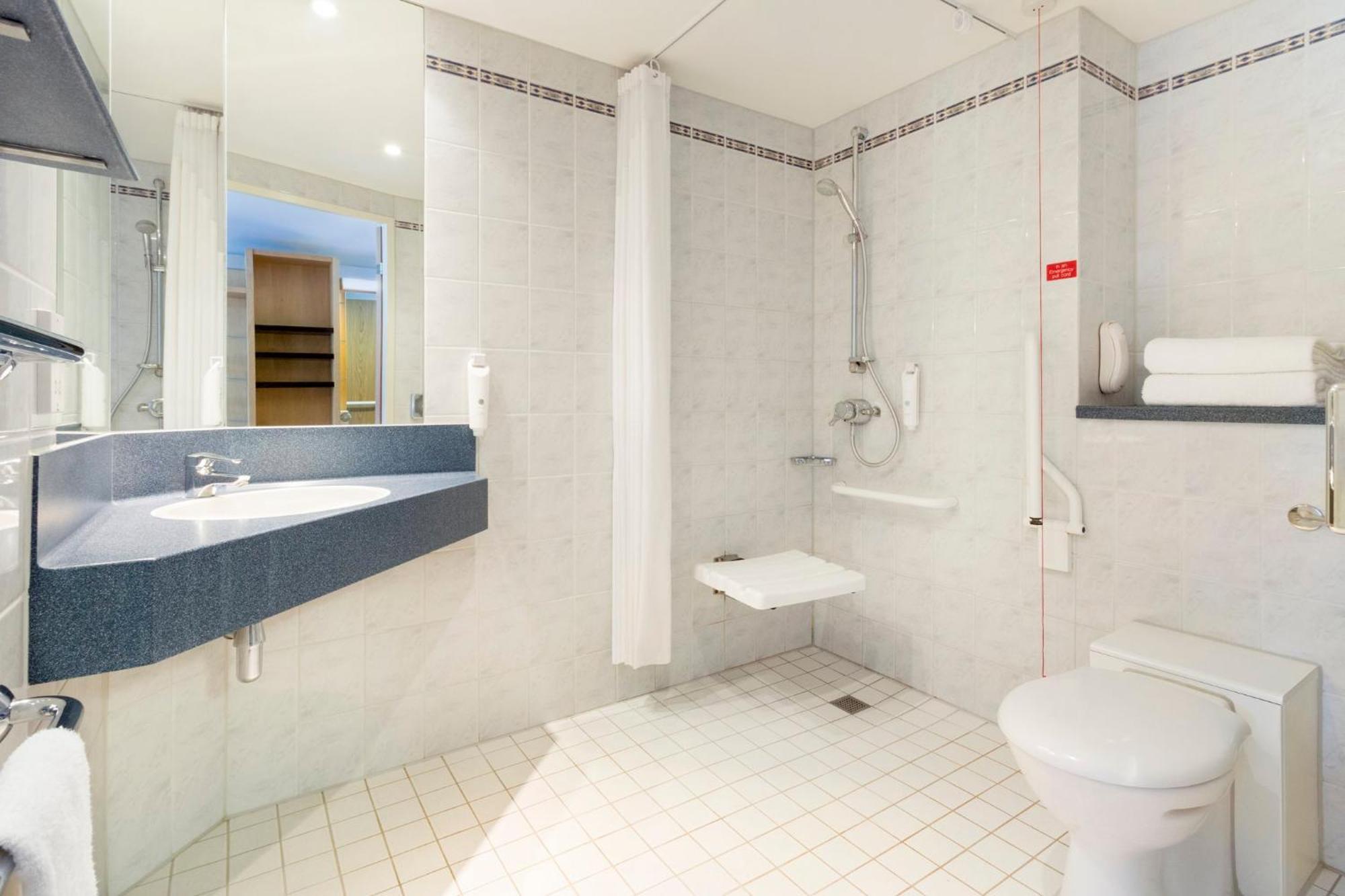 Double Room Hot Accessible
